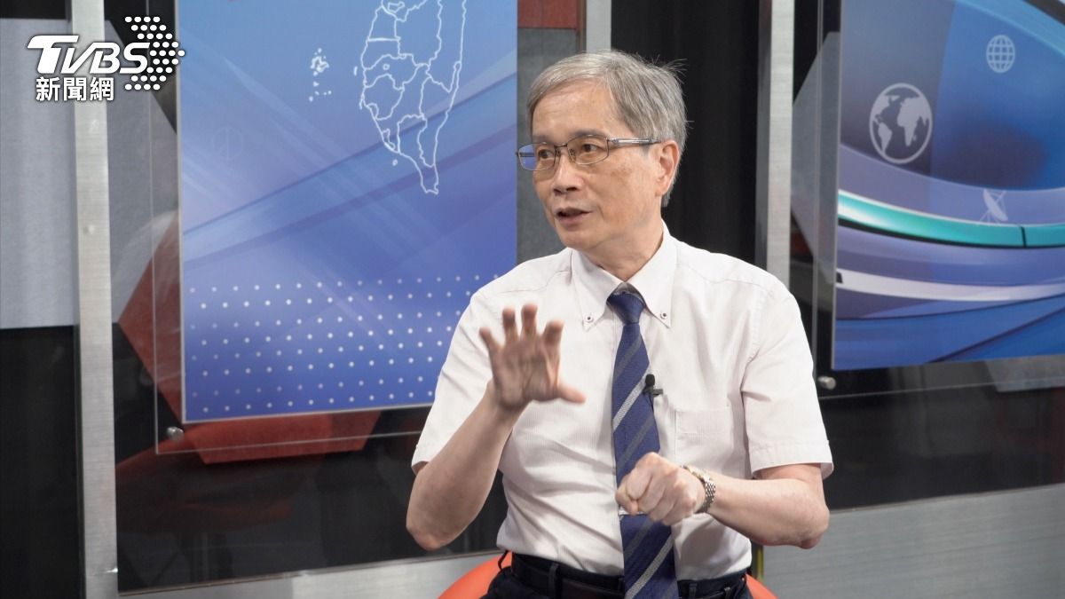何思慎曾在國民黨智庫服務,觀察鄭習會覺得「民國史觀」被「共產史觀」取代,也直指沒有實力的對話是招降,贊成發展國防。(圖/柯勝雄)