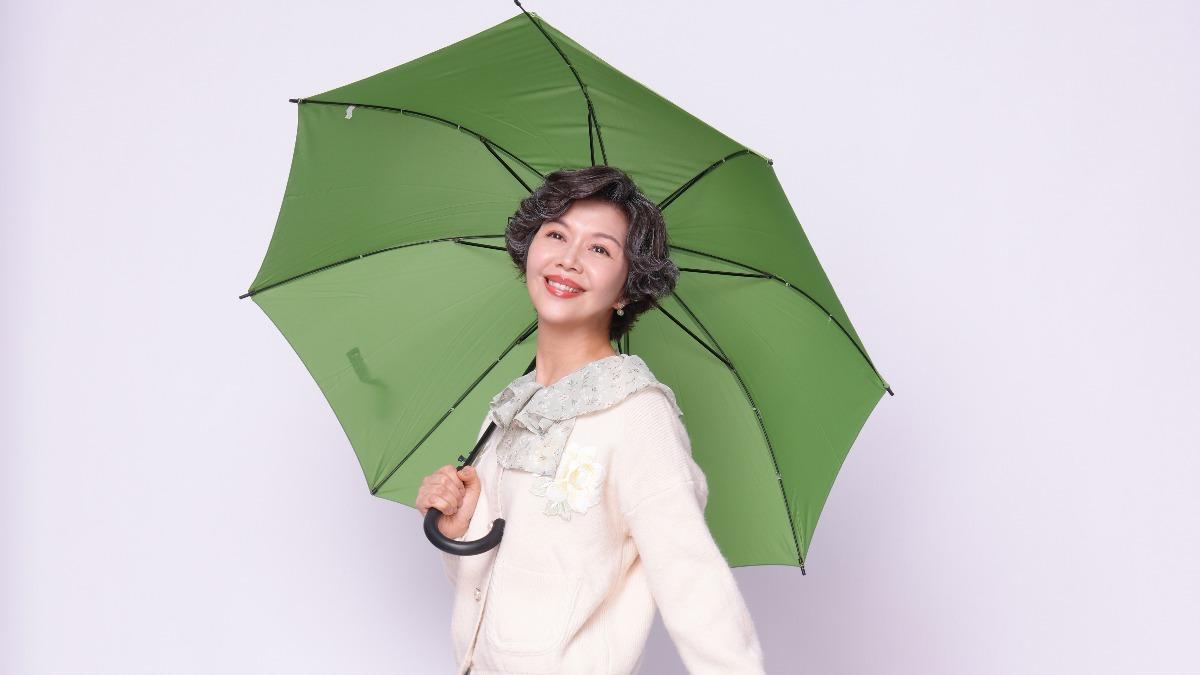 于子育飾演「顧琴」。(圖/寬宏藝術提供)
