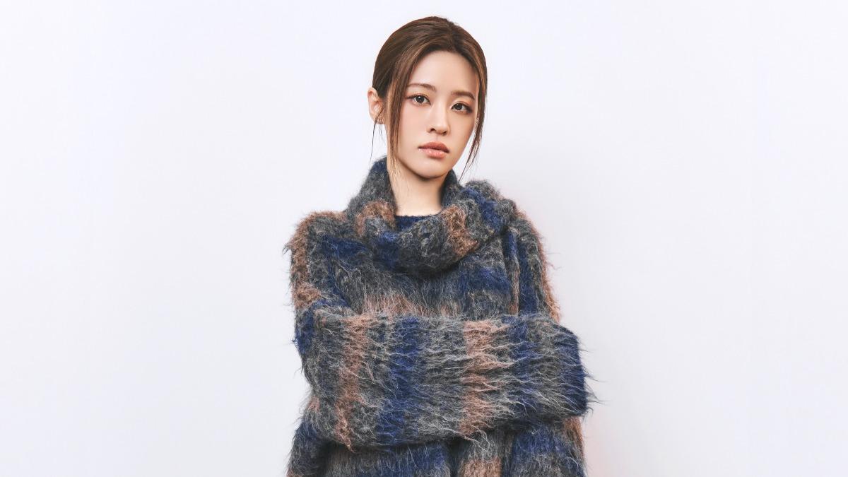 女歌手自爆向路人借錢! 揭內幕苦嘆:翻遍全身沒現金