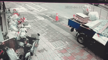 監視器拍下撞擊瞬間。(圖/TVBS)