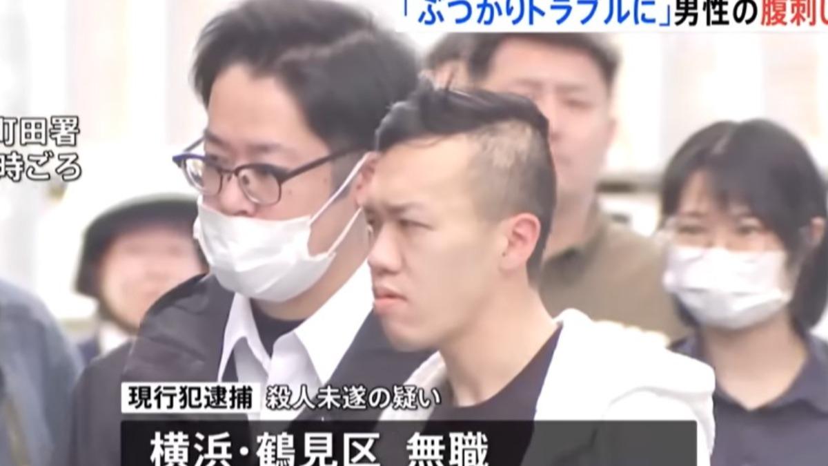 東京街頭傳出刺傷路人案件，一名男子當場被捕。　（圖／翻攝自Youtube@tbsnewsdig）