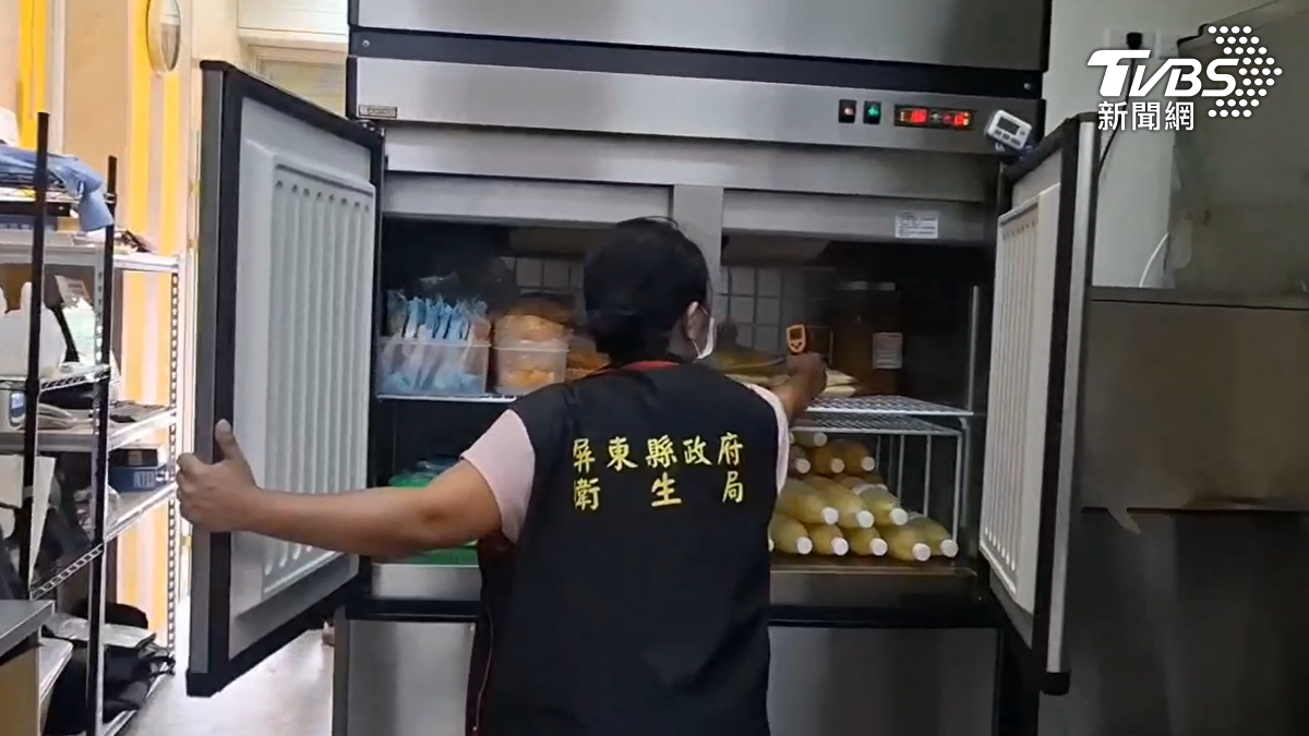 屏東衛生局,18號上午也派人員到場稽查,查明事證,並依食品安全衛生管理法相關規定處辦(圖/TVBS)