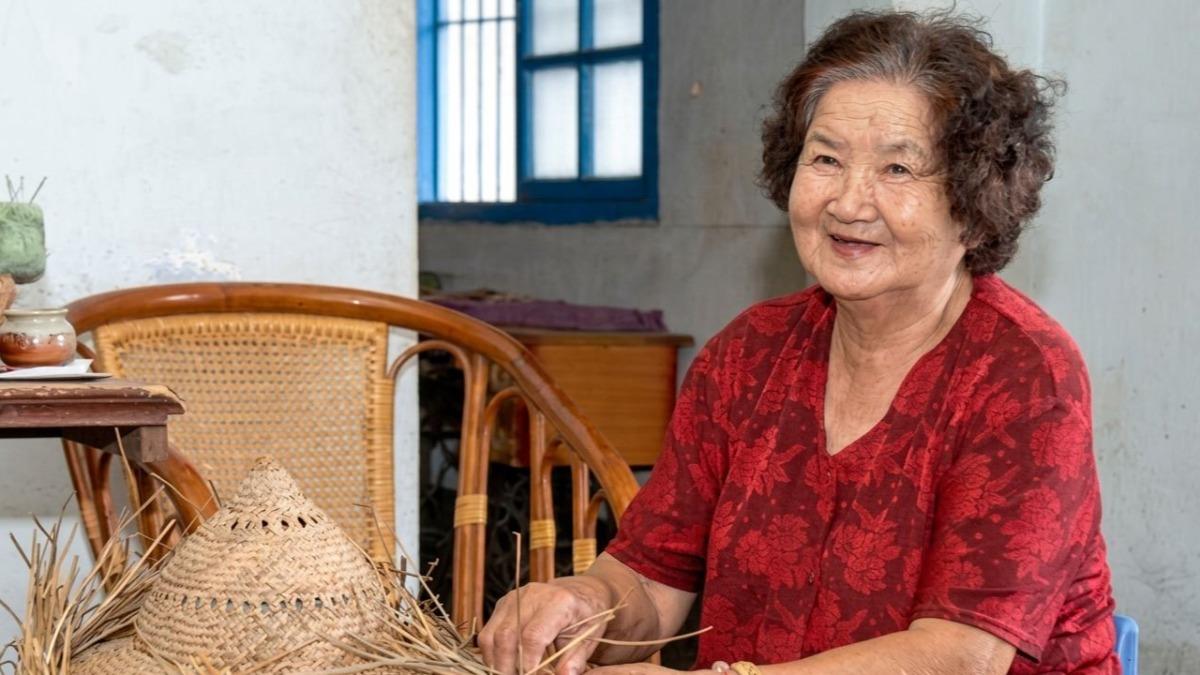 「台東藺草編」保存者林黃嬌辭世!享耆壽95歲 台灣痛失大師