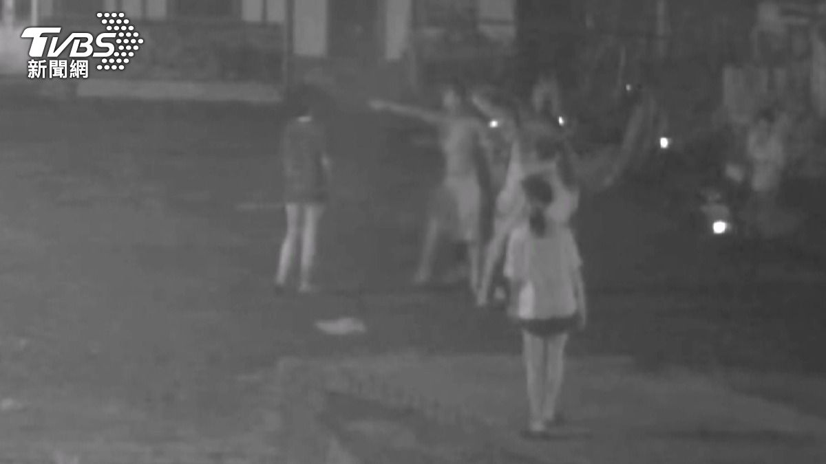 賣菜兄弟控鄰每天「弄狗吠」還經常半夜吵架  受不了噪音報復檢舉