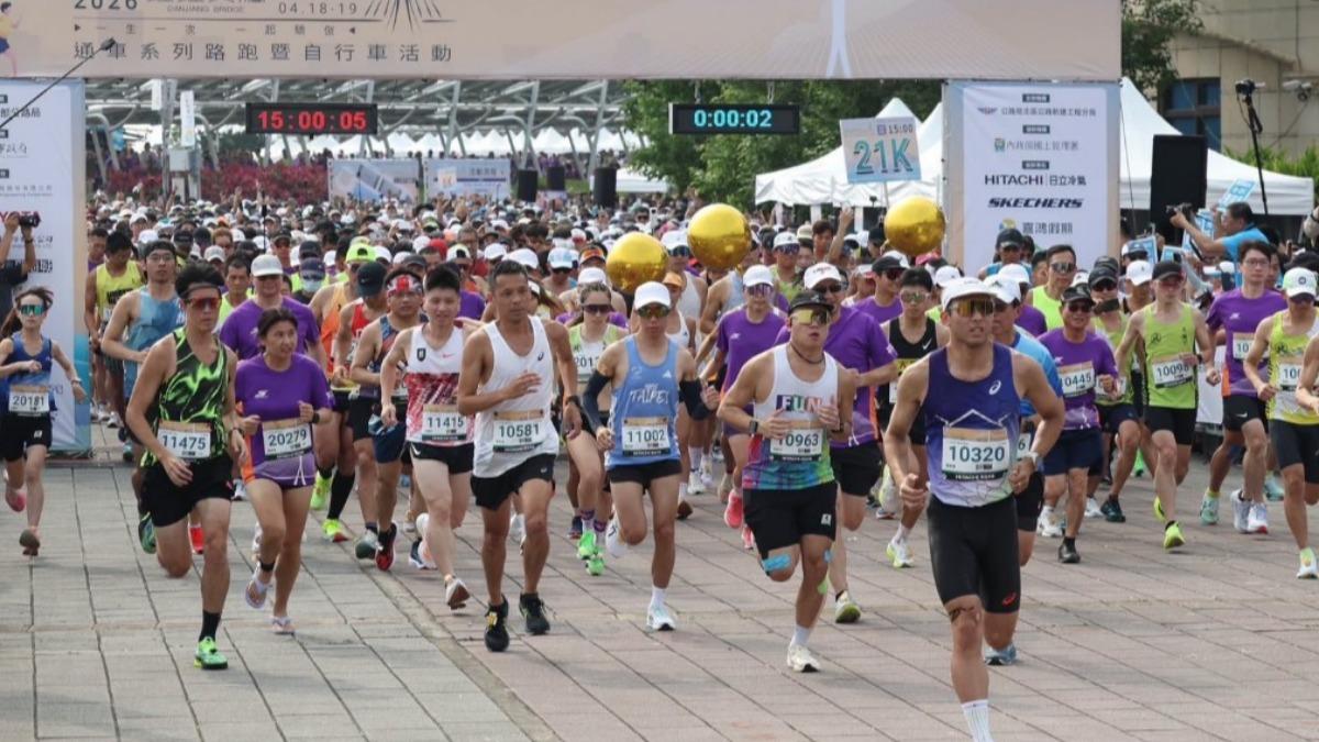 淡江大橋通車倒數!7000人路跑搶先朝聖「世界級地標」