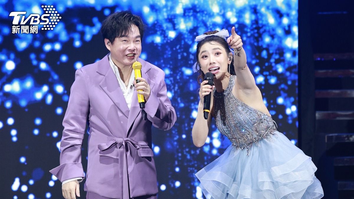 康康自認符合陳怡婷的理想型,讓她連忙喊嫂子在台下。(圖/黃城碩攝)