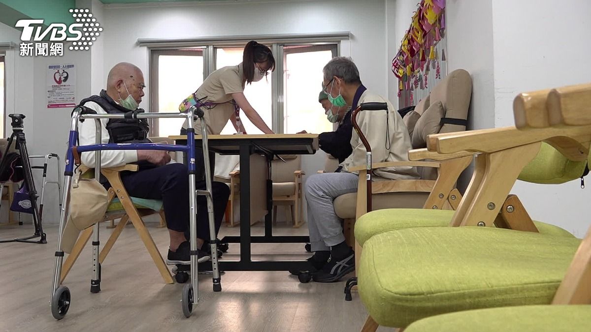 高齡化加速失智症,長照需求增長速度快。(圖/TVBS)