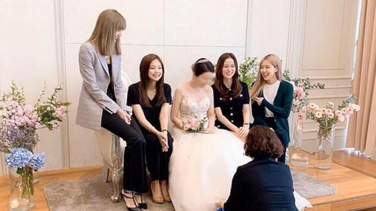 Jisoo哥哥結婚時,BLACKPINK全員還曾全員到齊送上祝福。(圖/翻攝自IG)