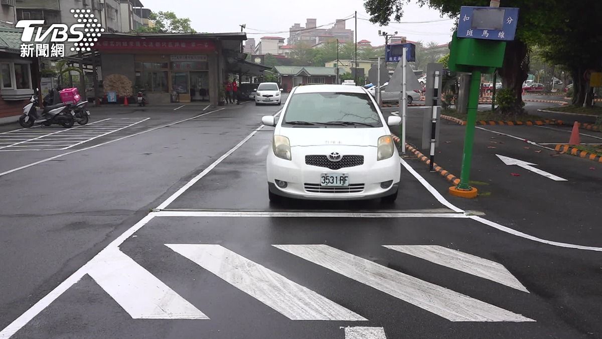考駕照新生請注意!新制度要上路了,小心重考。(圖/TVBS)