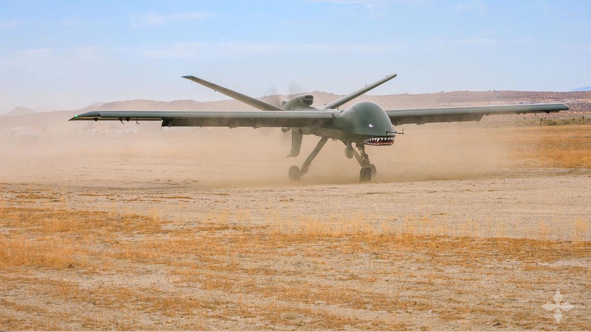 美軍研發新型攻擊無人機「莫哈維」,不需完整跑道就能起降。(圖/GA-ASI)