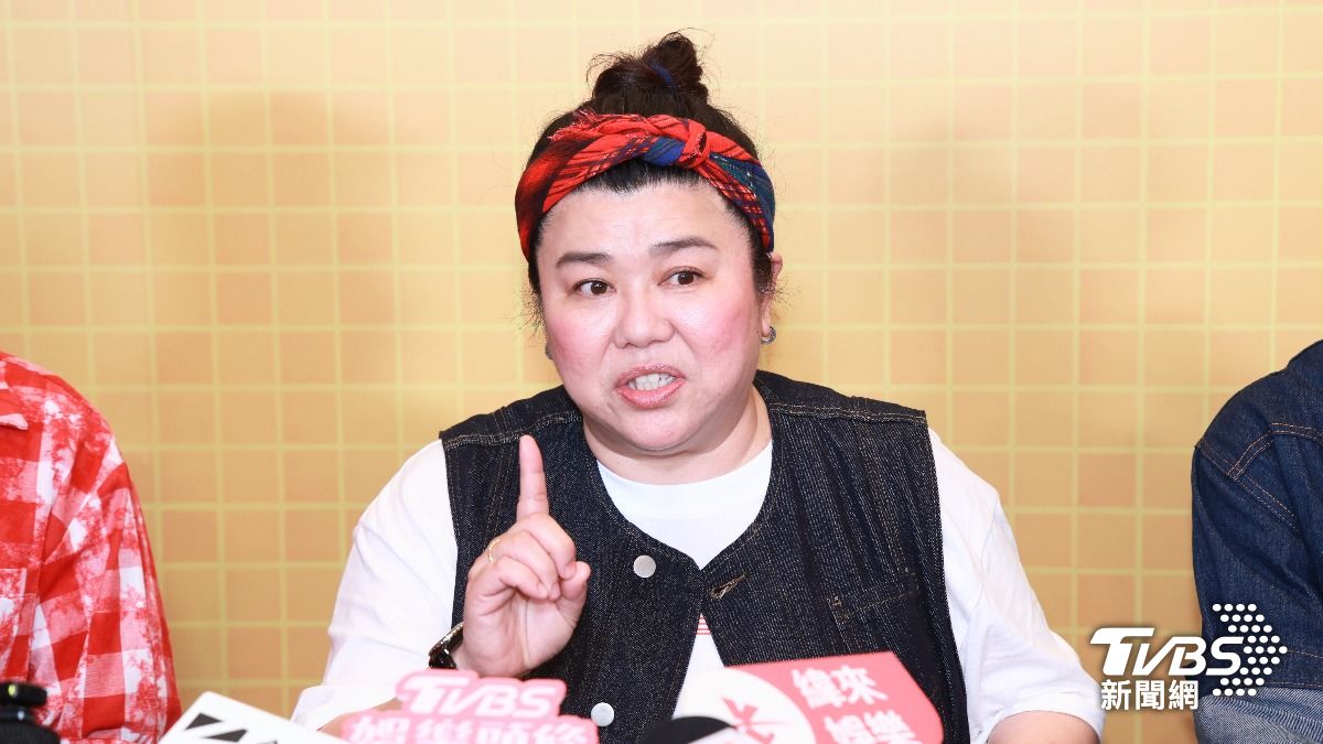 林美秀領軍主持《食尚玩家-我們這一家》。(圖/趙世平攝)
