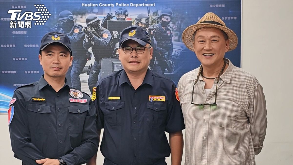 藝人何篤霖哥哥打球昏倒，員警負傷CPR，成功救命。 (圖／TVBS)
