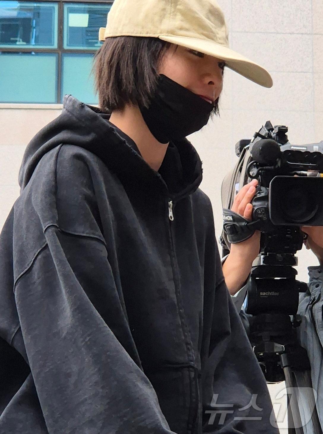 NANA以證人身分出庭,一見到嫌犯就開嗆。(圖/news1提供)
