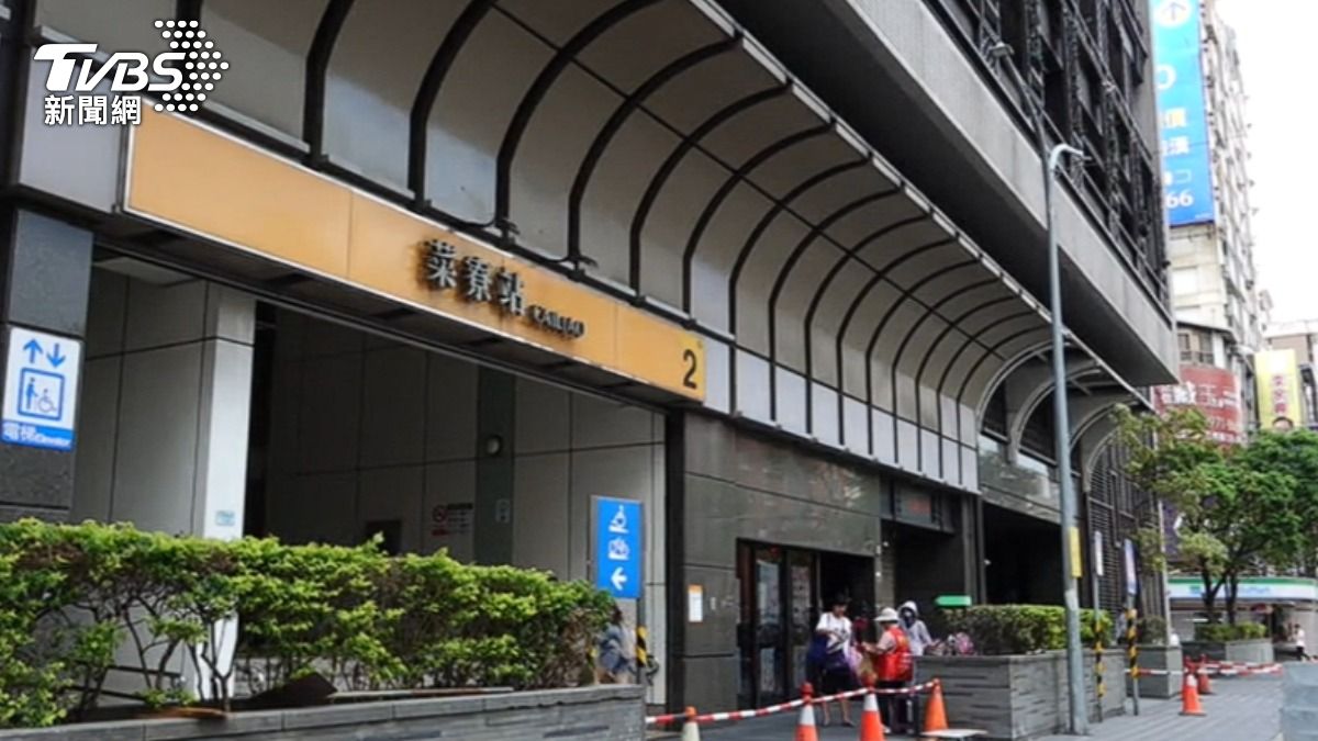 位在三重的捷運宅最夯,「53人搶1戶」。(圖/TVBS)
