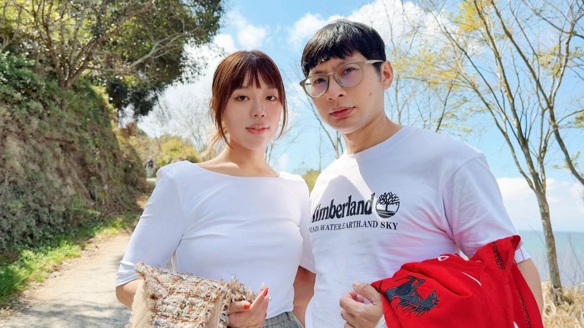 逸祥(右)去年4月與交往5年的紫布爾正若結婚。(圖/台視提供)