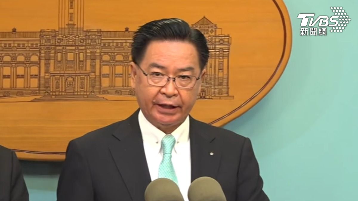 總統賴清德出訪喊停，國安會秘書長吳釗燮強調，雖有多國協助交涉，但最終仍以元首安全為重。（圖／TVBS）
