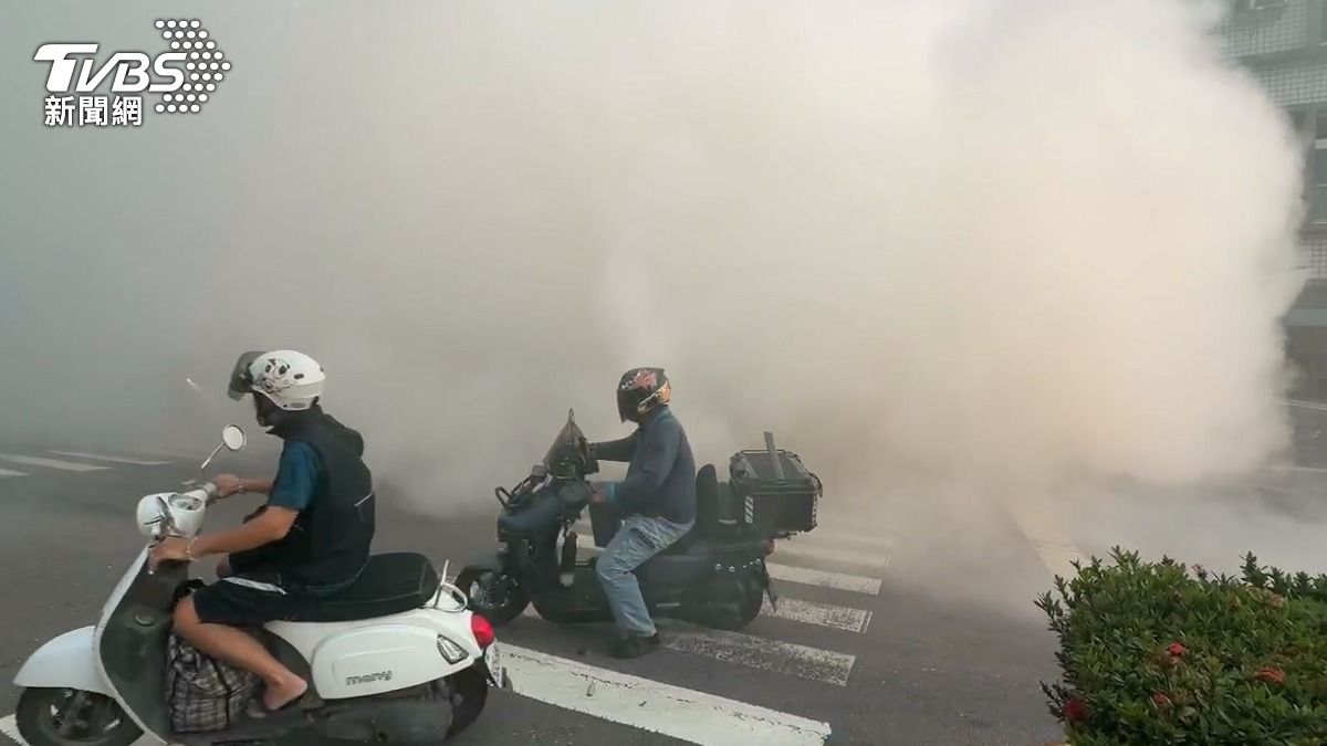 高雄火災-鳳山火災-小貨車火災-高雄火燒車-鳳山火燒車-手機-手機鋰電池-鋰電池火災