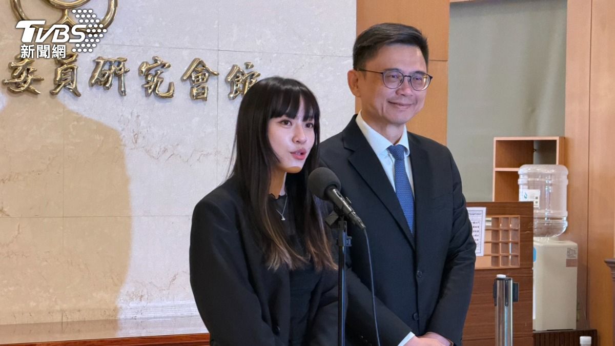 民進黨立委黃捷、賴瑞隆。（圖／林茜妤攝）