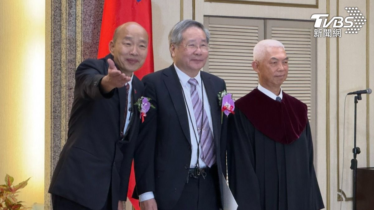 不甩李貞秀提告!許忠信宣誓就職 韓國瑜親見證喊:恭喜