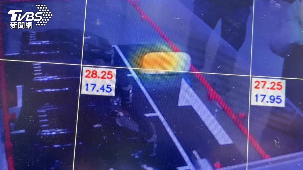 電動車起火前,威盛的偵準系統可以即時偵測到異常增溫,及早應變。(圖/TVBS)