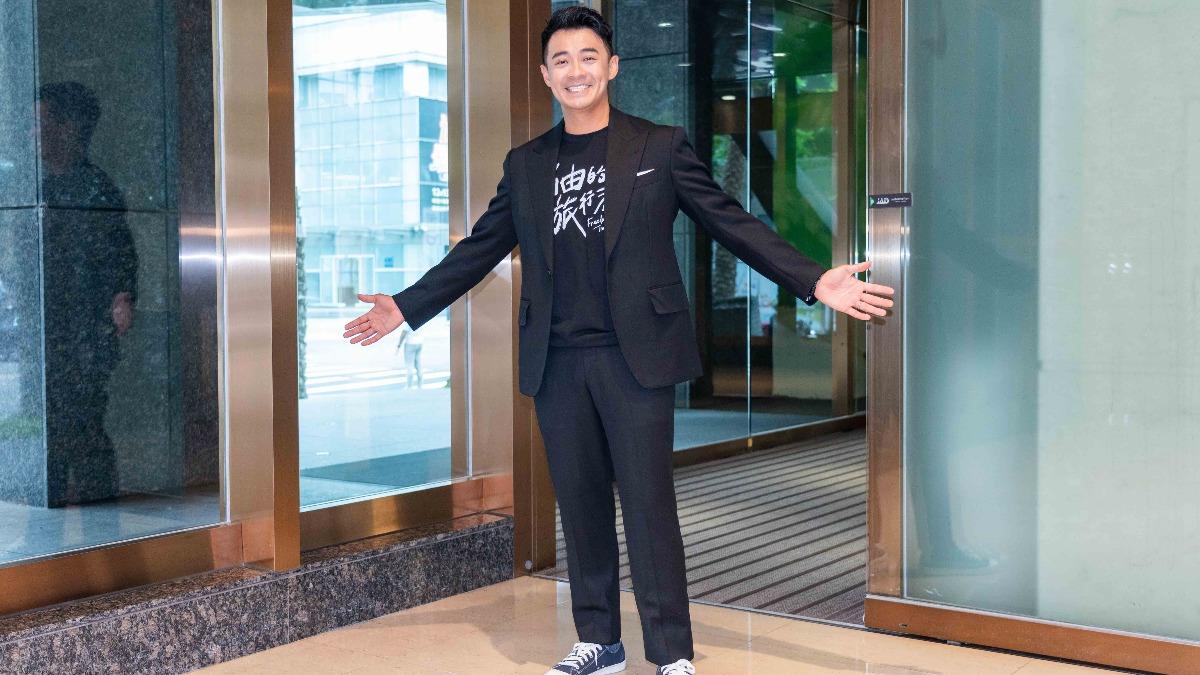 融融向廟宇問台灣隊在WBC能否擊敗韓國。(圖/八大提供)