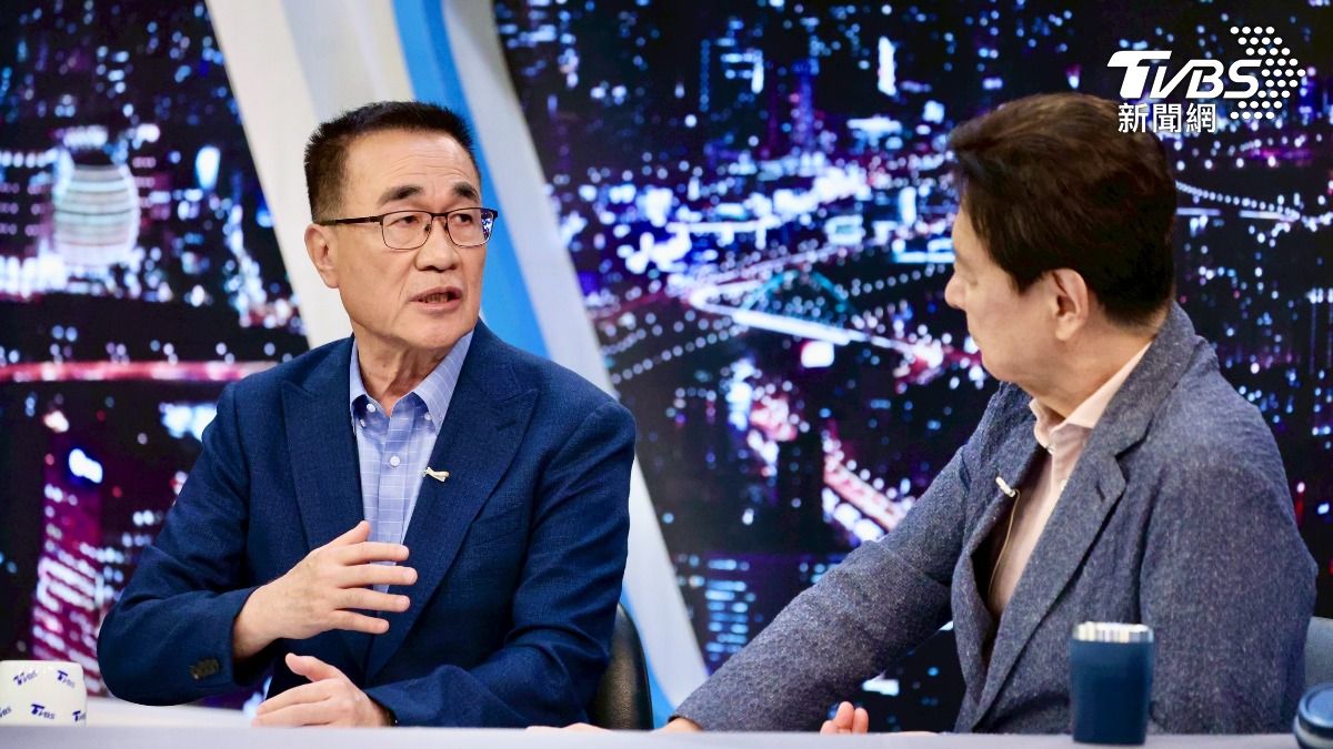 李四川今日接受資深媒體人趙少康專訪。(圖/華子琛攝)