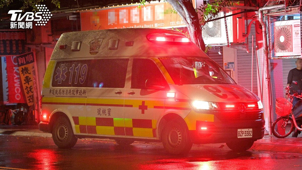 台中鬧區巨響！男墜落人行道　無生命跡象送醫