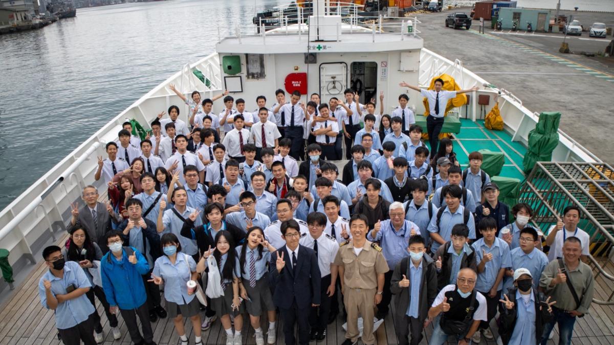 台日海事教育交流!中華商海師生登沖繩「海邦丸」體驗最新設備