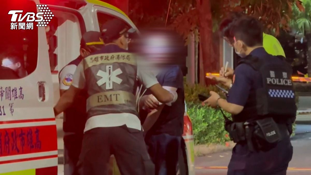高雄前鎮近日傳出濺血衝突，50歲洪姓男子與38歲唐姓男子，約陳姓男子網友到家後，卻因「行為詭異」請不走，3男爆口角　1人手臂濺血送醫。（圖／TVBS）