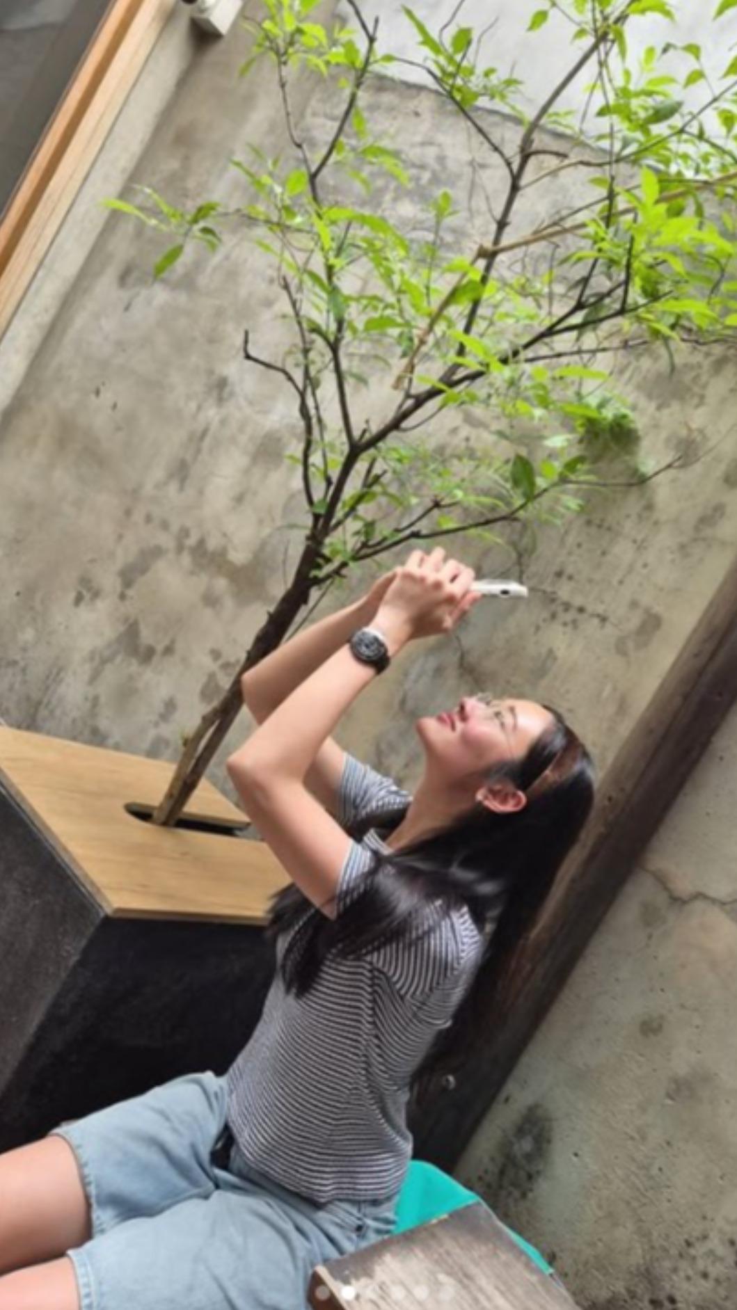 茱蒂蒙到台南咖啡廳踩點。(圖/翻攝自茱蒂蒙IG)