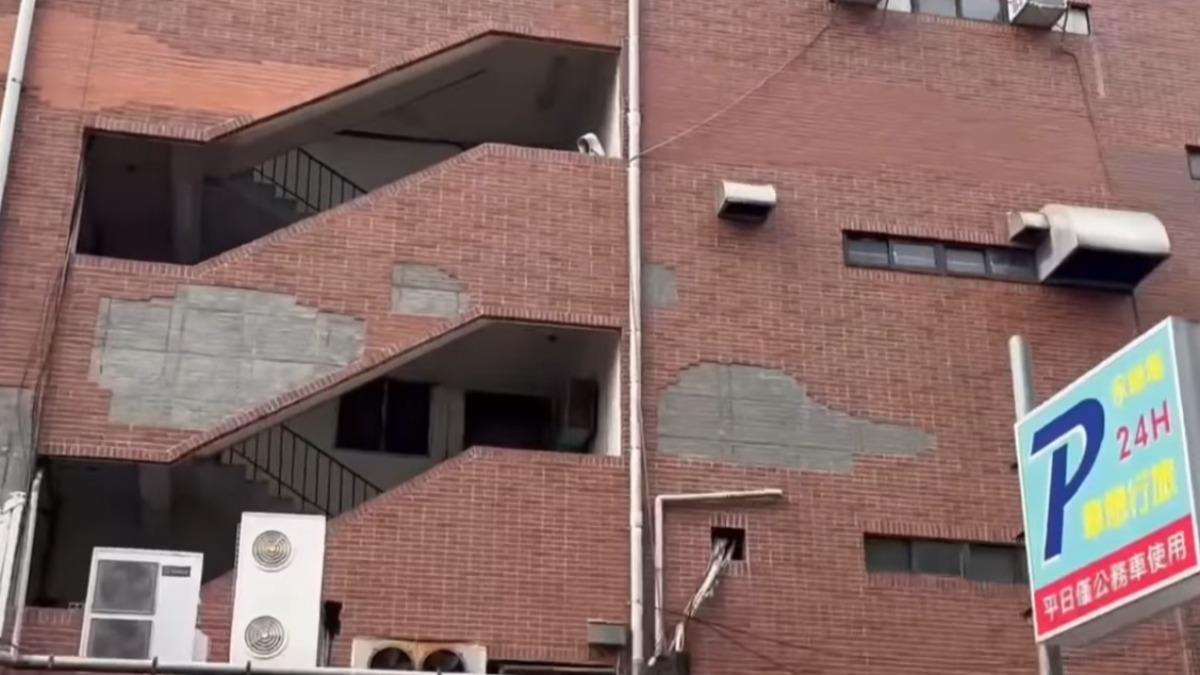 永樂市場外牆明顯斑駁。(圖/翻攝自陳怡君議員臉書)