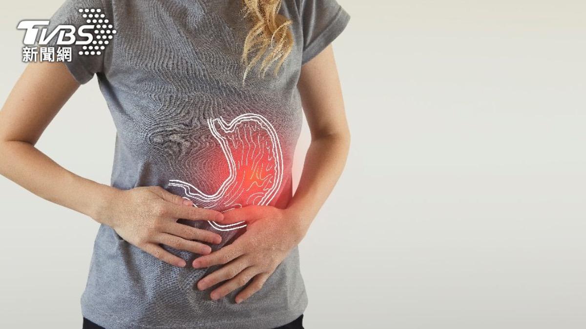 39歲女不菸不酒！健檢揪「1處潰瘍」切片竟是胃癌