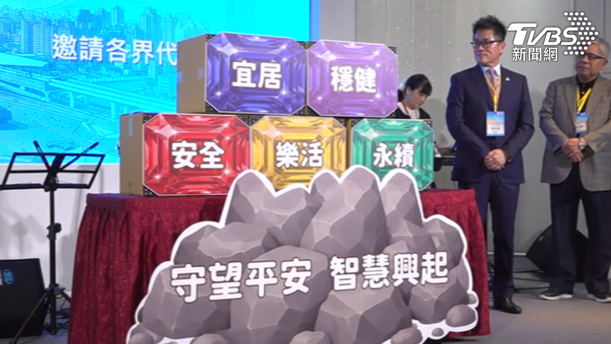 禱告餐會跨3界,政治、企業、教會,為城市祝福。(圖/TVBS)