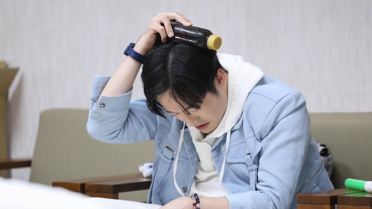 本土男星才遭貨車輾斷「命根子」!看龍千玉演唱會遭人攻擊頭部 治療畫面曝光