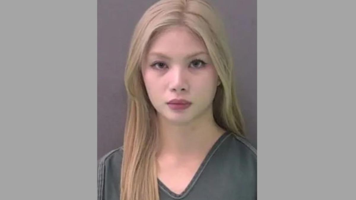 課外與學生「不正當交流」 美22歲正妹老師被開除逮捕
