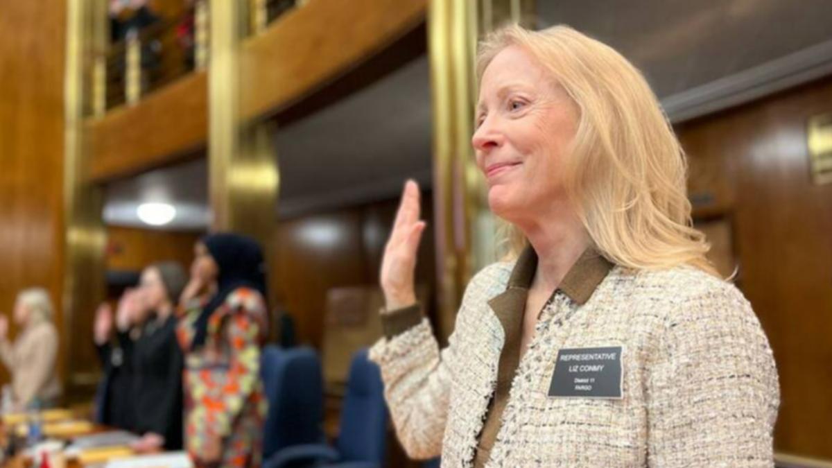 美國明州小飛機墜毀引發大火 北達科他州眾議員不幸罹難