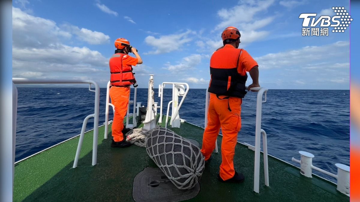 屏東恆春半島26日發生潛水失蹤意外，一名男性潛水客下水後卻突然失去蹤影，同行友人立即通報求救（圖／TVBS）