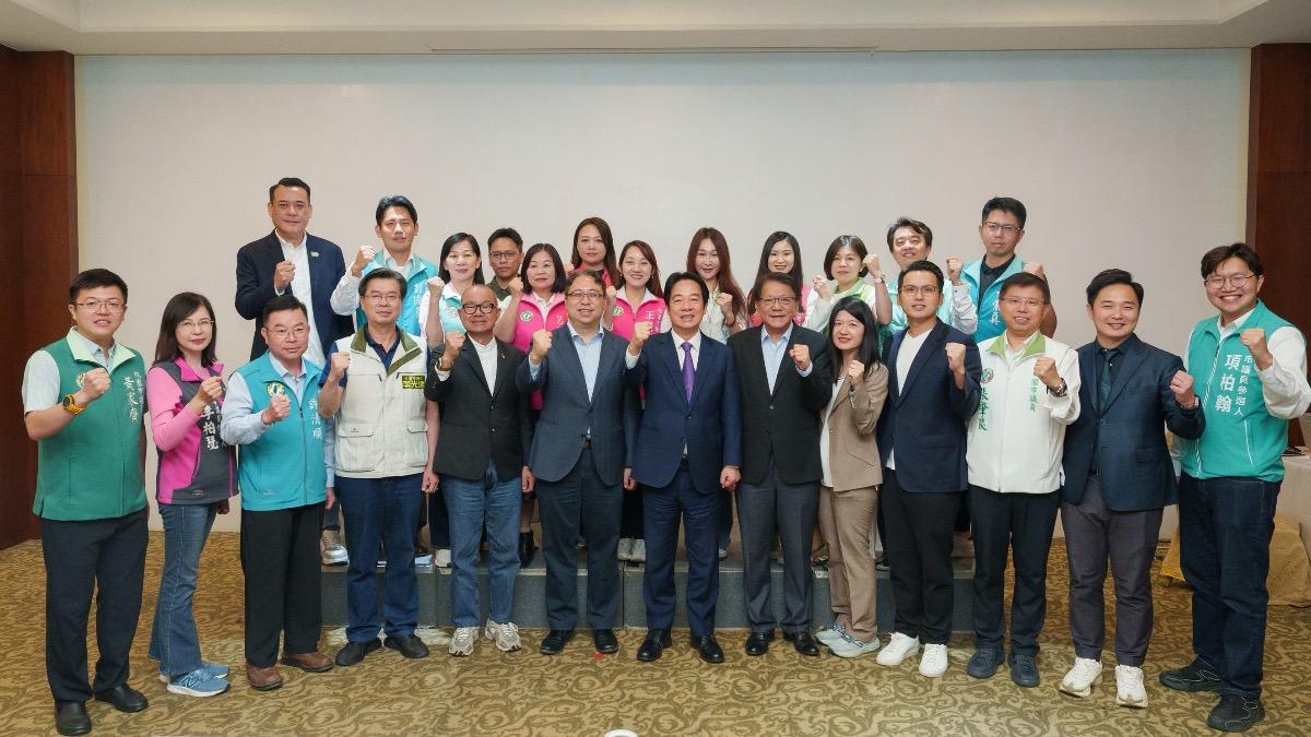 賴清德親赴桃園進行黨公職座談會。（圖／黃世杰競總提供）