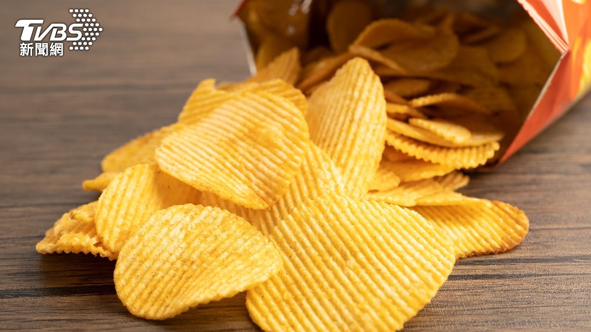 零食控必看!10大洋芋片人氣品牌 「這款」TWICE也買來吃