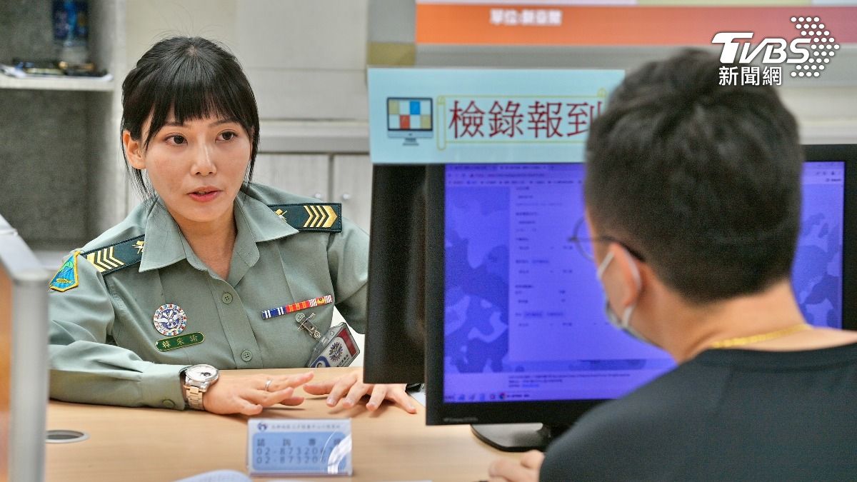 募兵「漂亮」是助力? 女招募員笑:我體重98kg時績效最好
