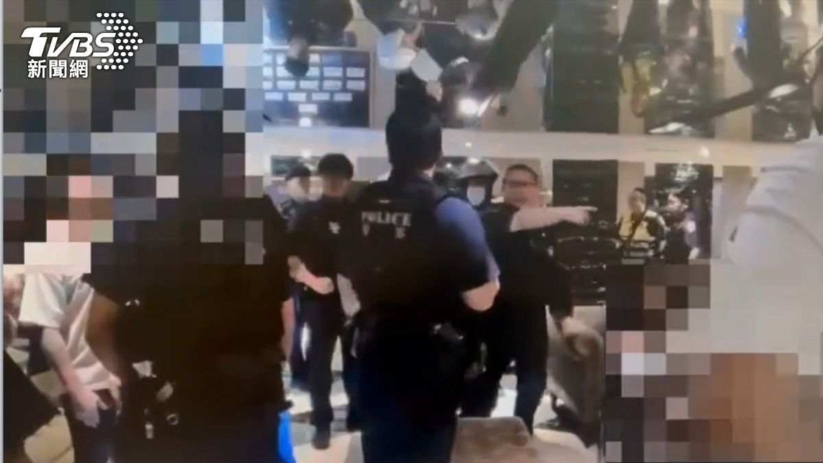 店家報案警方出動快打到場。(圖/TVBS)