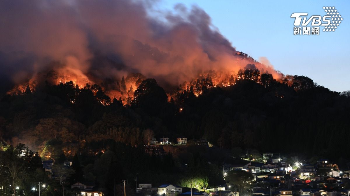 日本岩手縣森林大火！狂燒6天難撲滅　逾3千居民緊急疏散