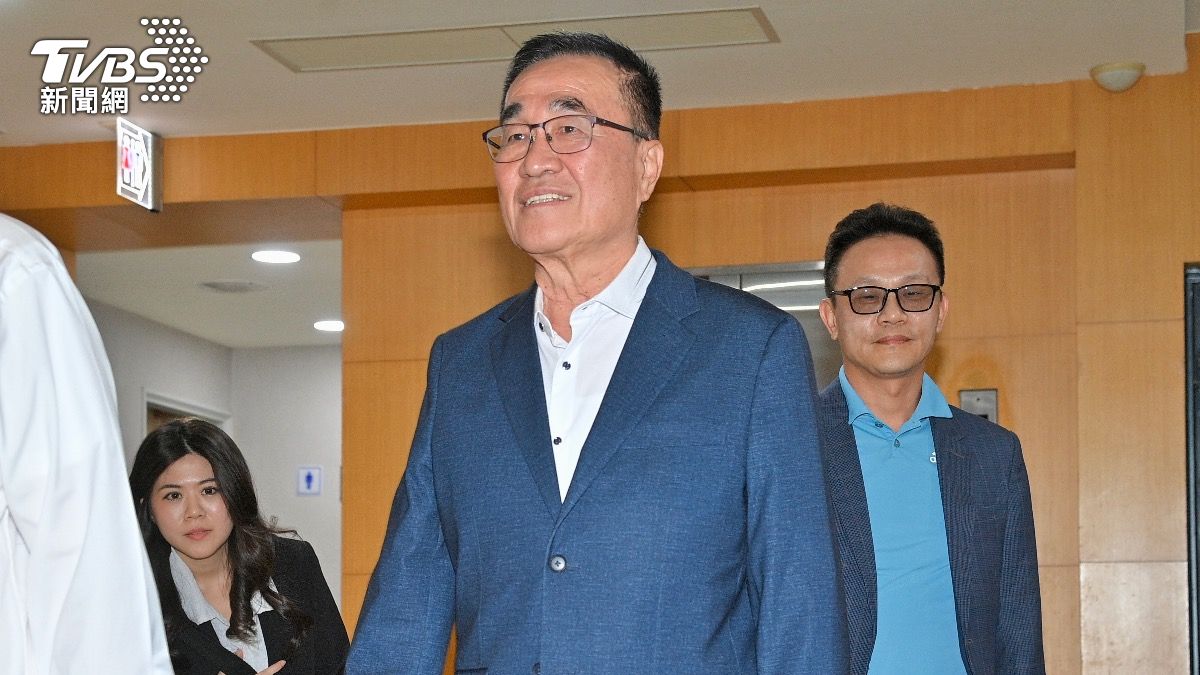 李四川能擺脫「老四川」形象? 學者祭1招:一劍五雕