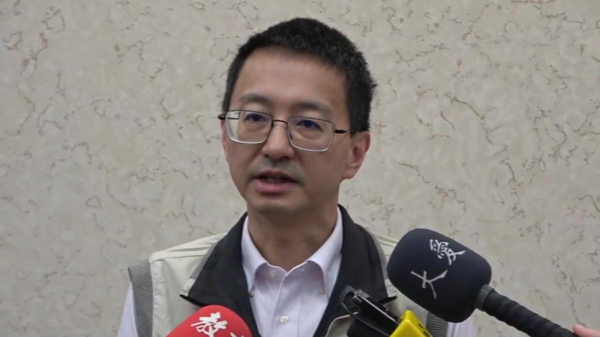 疾管署長羅一鈞說明7年首例日本移入麻疹。（圖／TVBS）