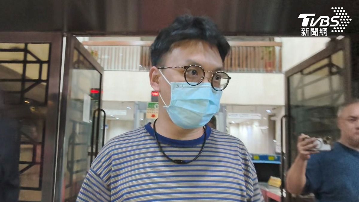 瑞恩國際旅行社經理朱紹謙,20萬元交保並限制出境、出海。(圖/陳冠宇攝)