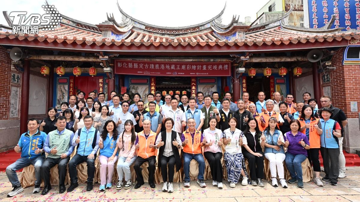 門神重現原味!潘岳雄親率弟子重繪 鹿港地藏王廟風華再現