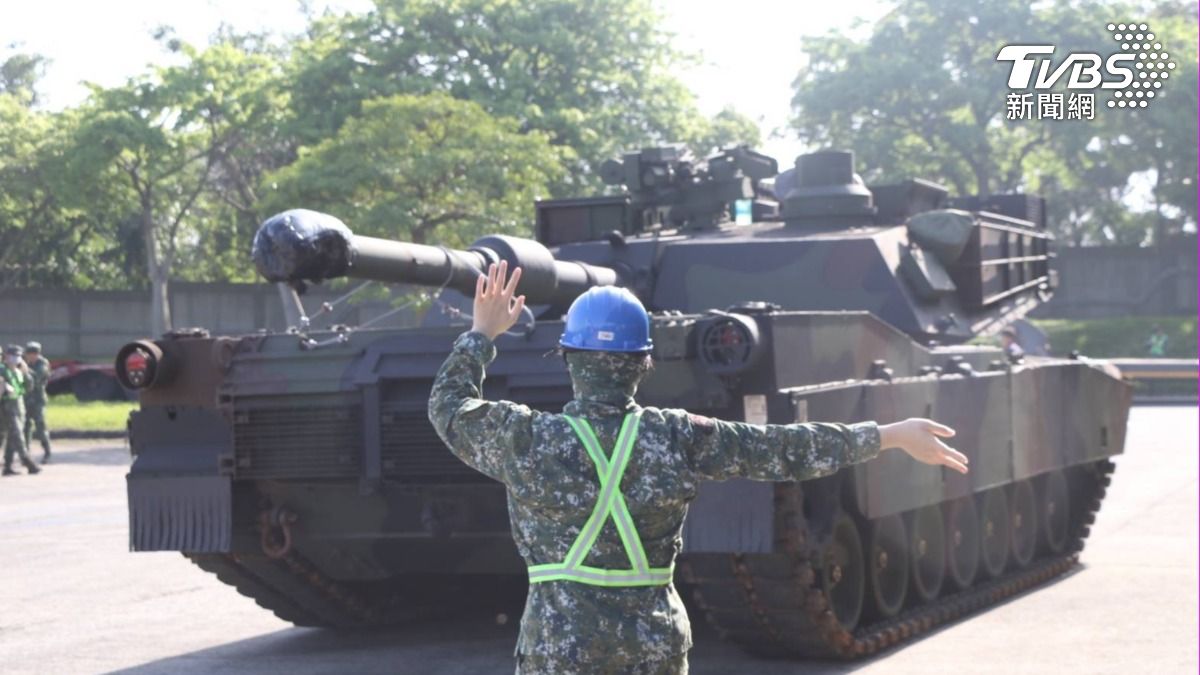 我軍向美方採購「地表最強戰車」M1A2T戰車108輛近日全數運抵台灣。(圖/陸軍提供)