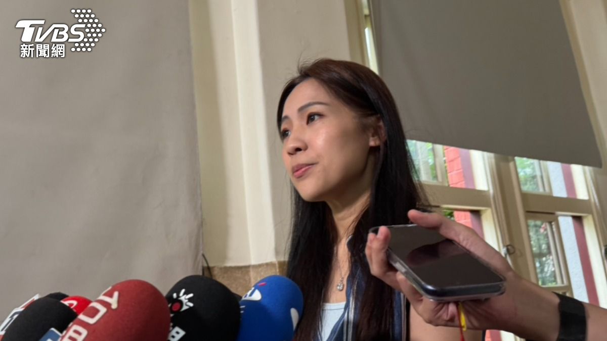 藍軍購大亂鬥!季麟連開嗆「別親痛仇快」 徐巧芯回應了