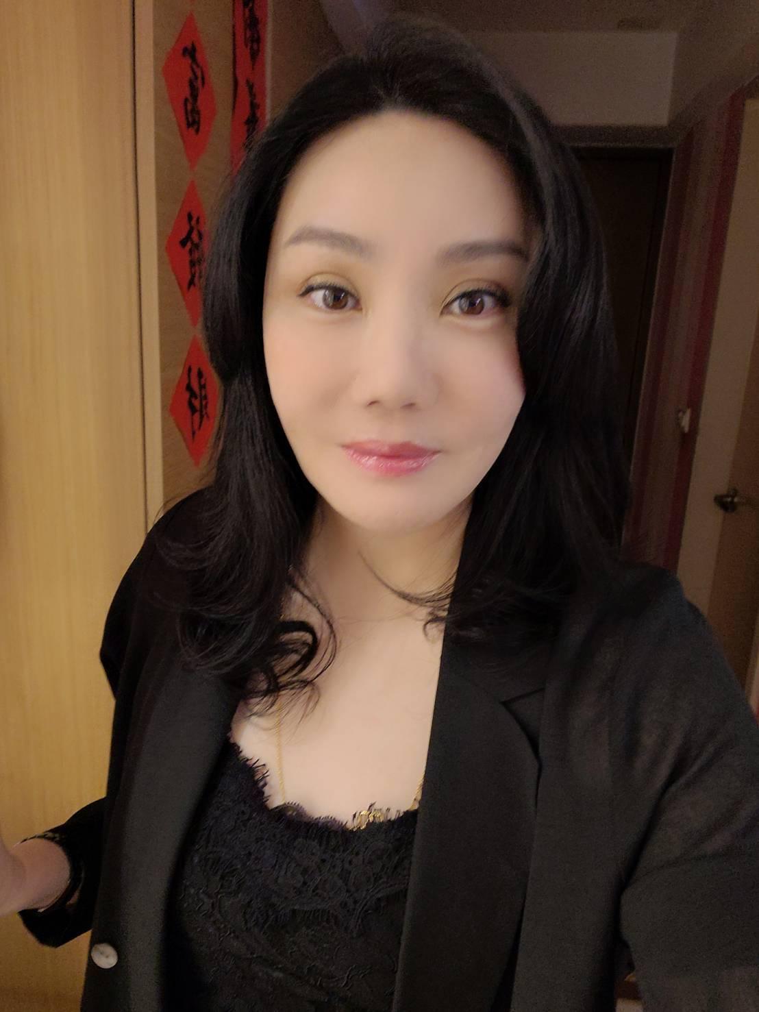 命理師沈嶸。(圖/沈嶸提供)