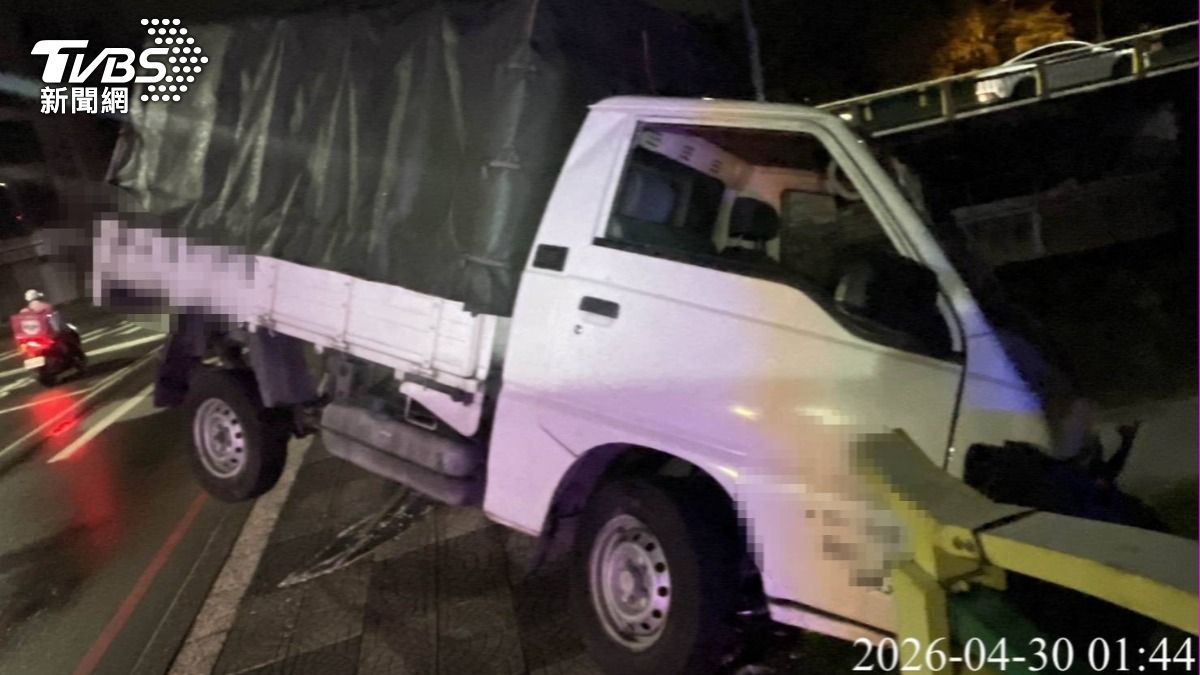 下班聚餐喝過頭！台中男酒駕撞破護欄車懸空險墜橋